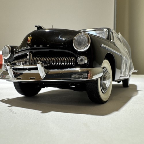 Danbury Mint 1:24 1949 Mercury Coupe Black Diecast Car w/ Box - Picture 13 of 24