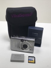 Canon PowerShot SD800 IS Digital ELPH 7.1MP Camera + Sd Card **Works Great**