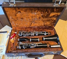 Vintage B b Clarinet Serial 94842 w/ Selmer Goldentone 3 Mouthpiece  Case