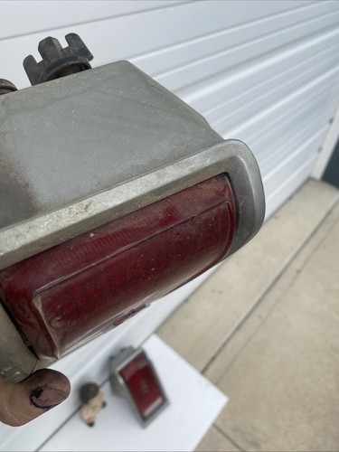 PAIR of 1980 1981 Oldsmobile Omega Right Passenger Tail Lights - Bild 7 von 24