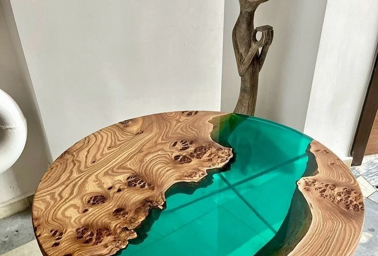 18" green river Resin & Natural Wood Accent Table|Round Minimalist Coffee Table - Image 3 of 4