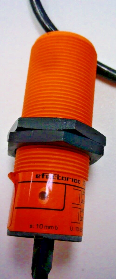 (2)- Efector 100 IFM 115488/11-2010-FRKG Inductive Sensors - Image 2 of 4