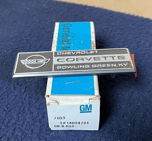 Corvette Bowling Green Emblem - 1984-1993 - NOS - GM# 14094284 - 第 1/4 張圖片