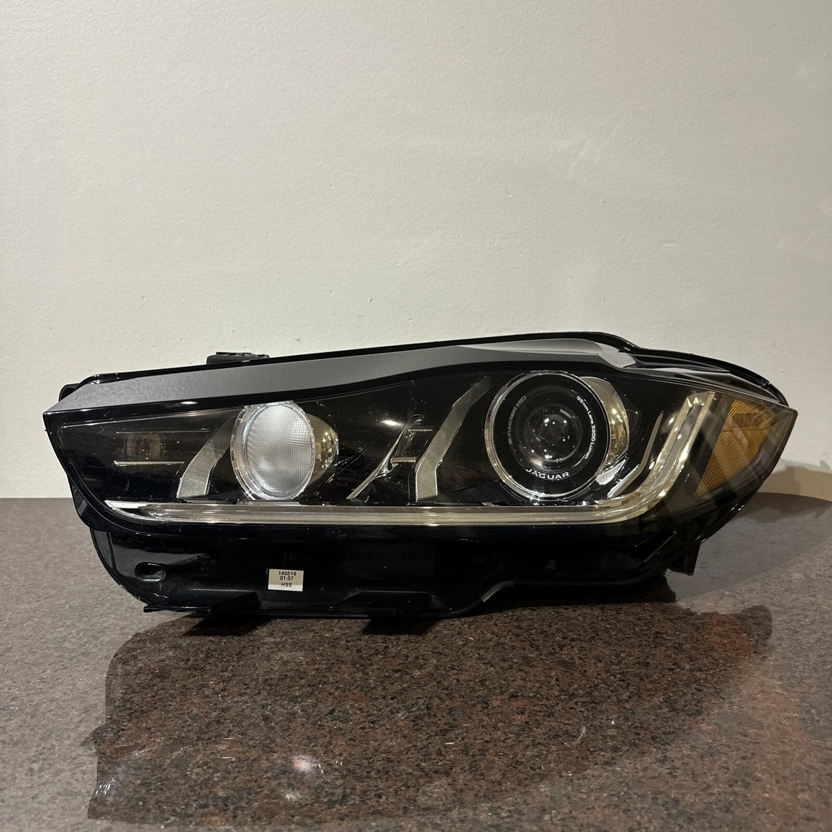 ライト 2016-2019 JAGUAR XE LEFT DRIVER SIDE HID XENON HEADLIGHT OEM