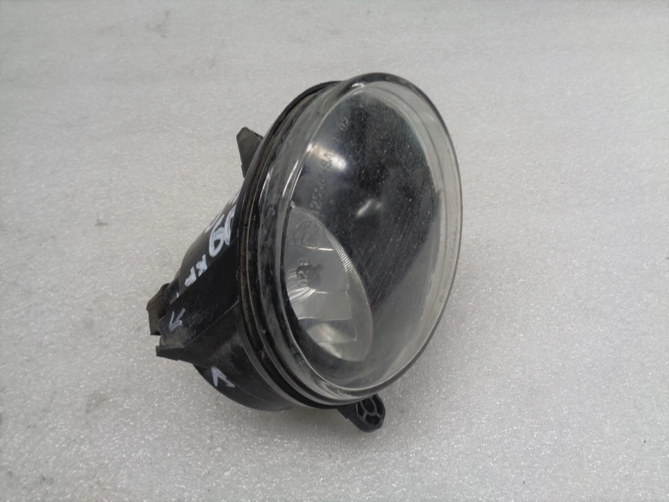 09-12 奥迪 A4 Quattro 右前乘客雾灯市场后 AK221164 — 第 4/4 张图片