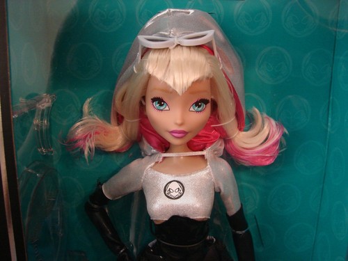 Figura Marvel Fan Girl Spider Gwen COLECCIÓN MADAME ALEXANDER Muñeca - Imagen 9 de 12