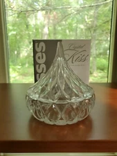 Crystal Kiss Covered Candy Dish