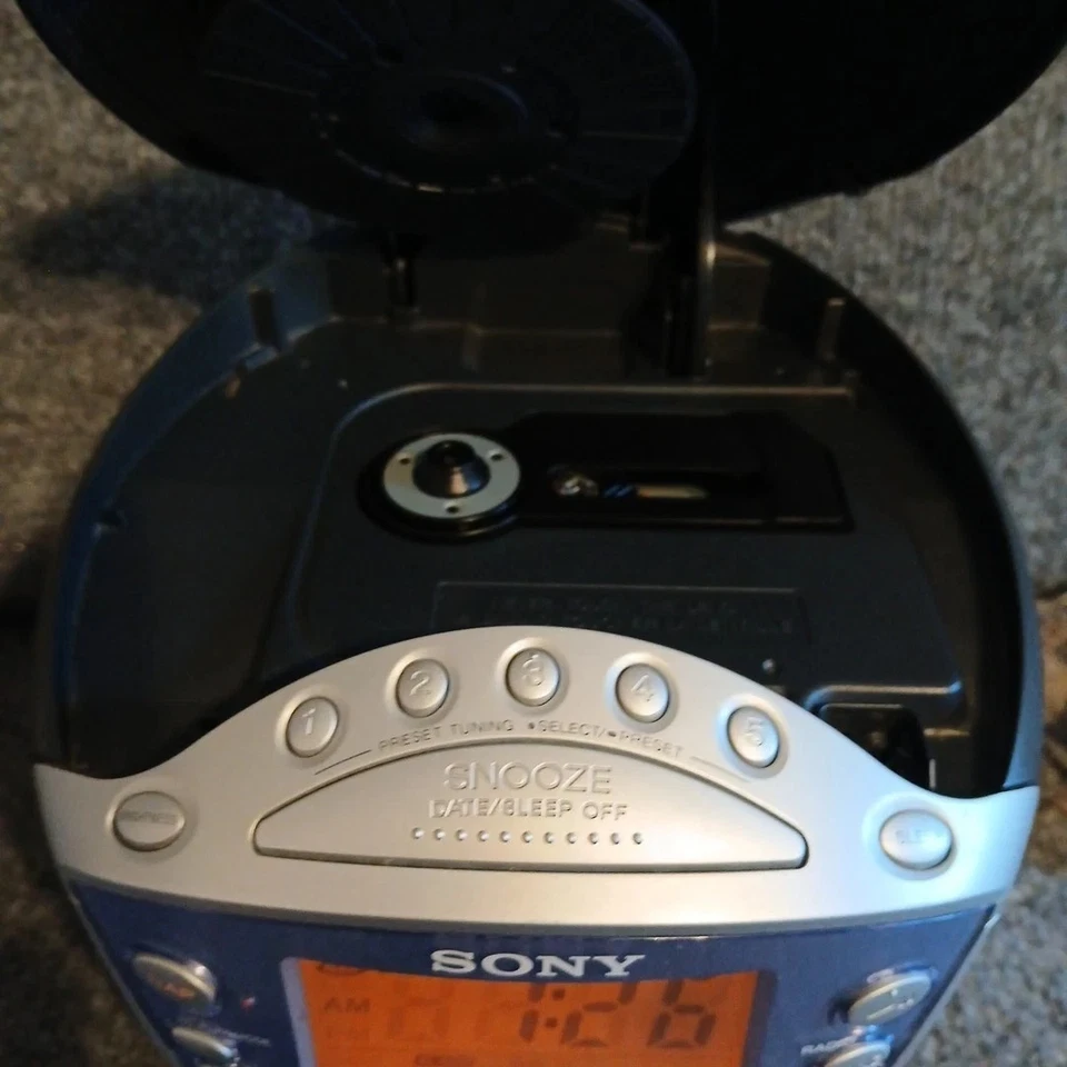 Sony Dream Machine ICF-CD853V CD/CD-R/RW Player AM FM Weather Alarm Clock Radio - Image 3 of 4