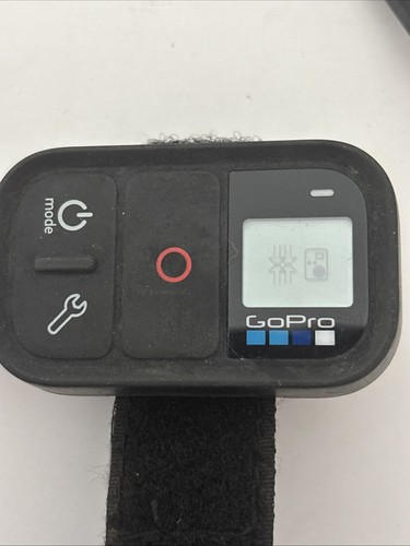 GoPro Genuine OEM WiFi Remote Control Model RMMW2 for Hero w Charging Cable - Picture 2 of 12