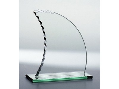 Glastrophäe Glaspokal ''Segel'' Jadeglas  6mm Stärke 3 Größen inl. Lasergravur