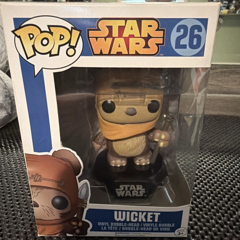 Funko Pop! Vinyl: Star Wars - Wicket #26 Bobblehead - Totes Adorb!