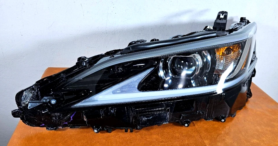 2019-2021 LEXUS ES300H ES350 LEFT DRIVER SIDE FULL LED HEADLIGHT OEM USED#B - Image 2 of 4