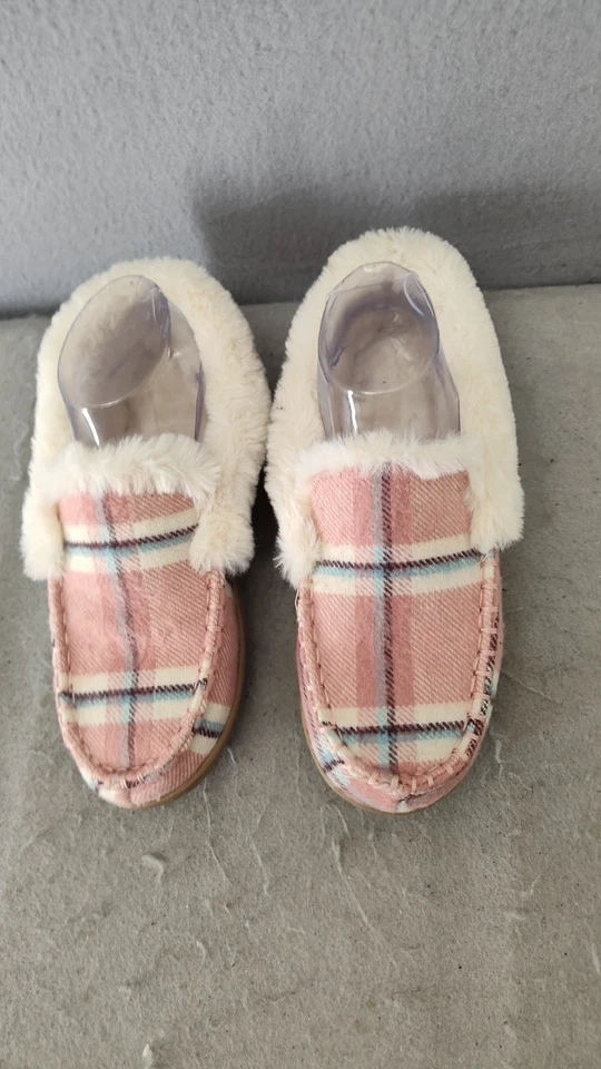 Zapatillas mocasín Charter Club para mujer 7M acogedoras rosas a cuadros forradas de piel sintética relajadas Foto 3 de 4