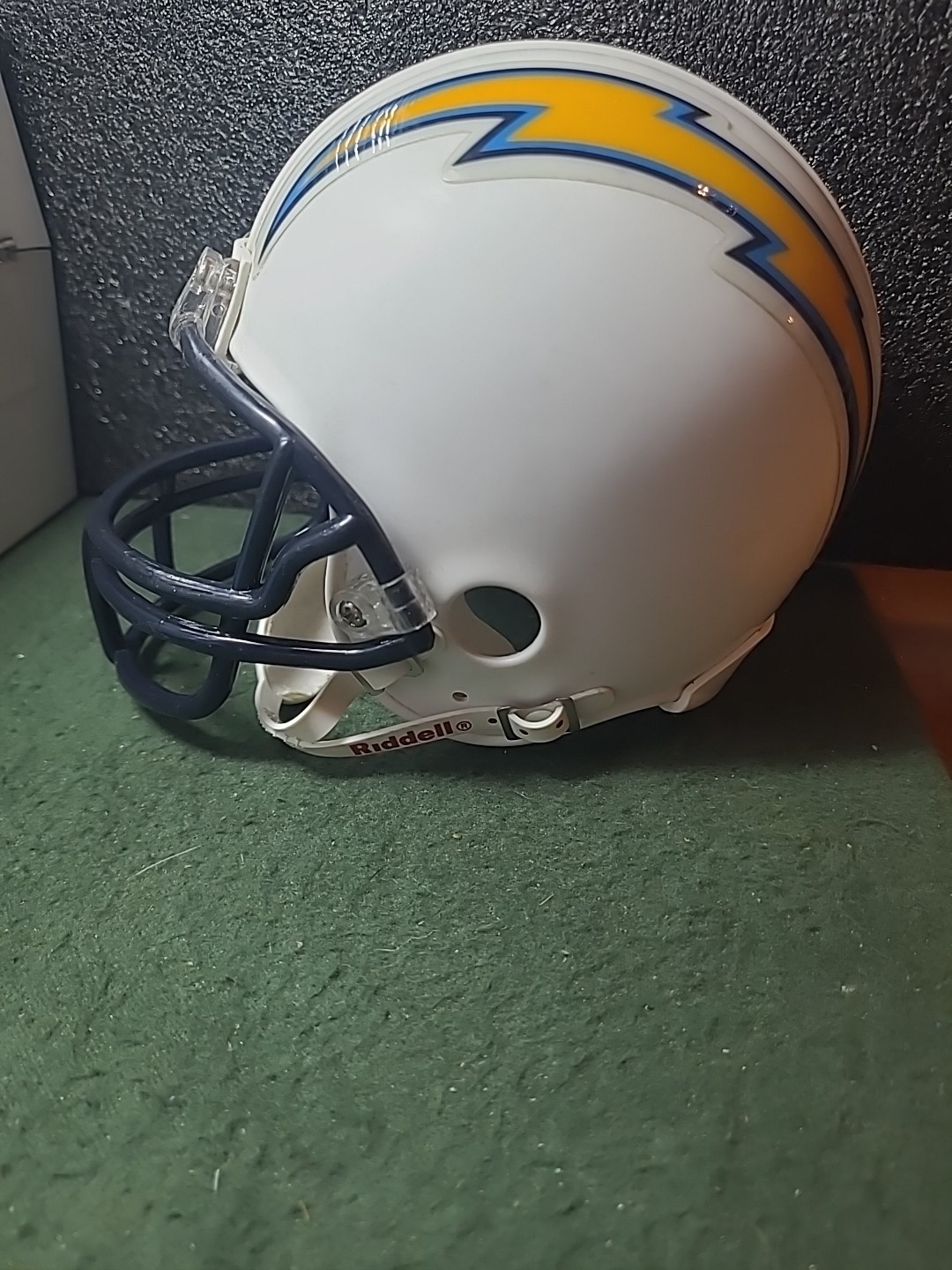 Picture 1 of 6