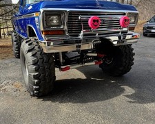 1978-79 Full Size Ford Bronco F150 F250 Bull Bar 1978-79 Full Size Ford Bronco F150 F250 Bull Bar