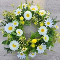 Deko Kranz 27Cm Weiß Gelb TüRkranz Wandkranz Dekokranz Bellis Wiesenblumen BlüTe