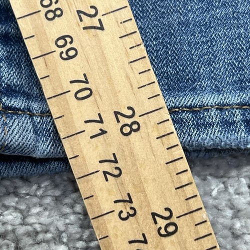 Pantalones de mezclilla ajustados elásticos Levi's 711 para mujer 24 W azul tiro alto desgastado - Imagen 4 de 18