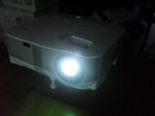 NEC NP905 Digital Multimedia LCD Projector