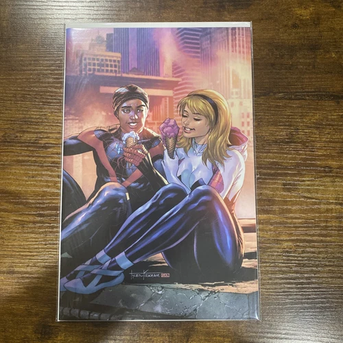 MILES MORALES SPIDER-MAN #25 * NM+ * TYLER KIRKHAM VIRGIN VARIANT GWEN STACY 🔥