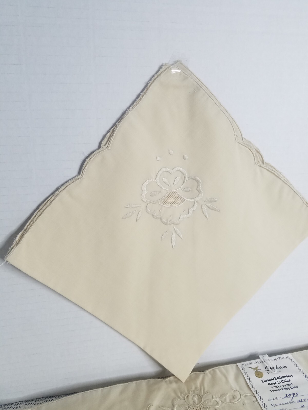 Sunham Battenberg Placemats Lace and Napkins Set Of 5 (Ecru Beige) 12 1