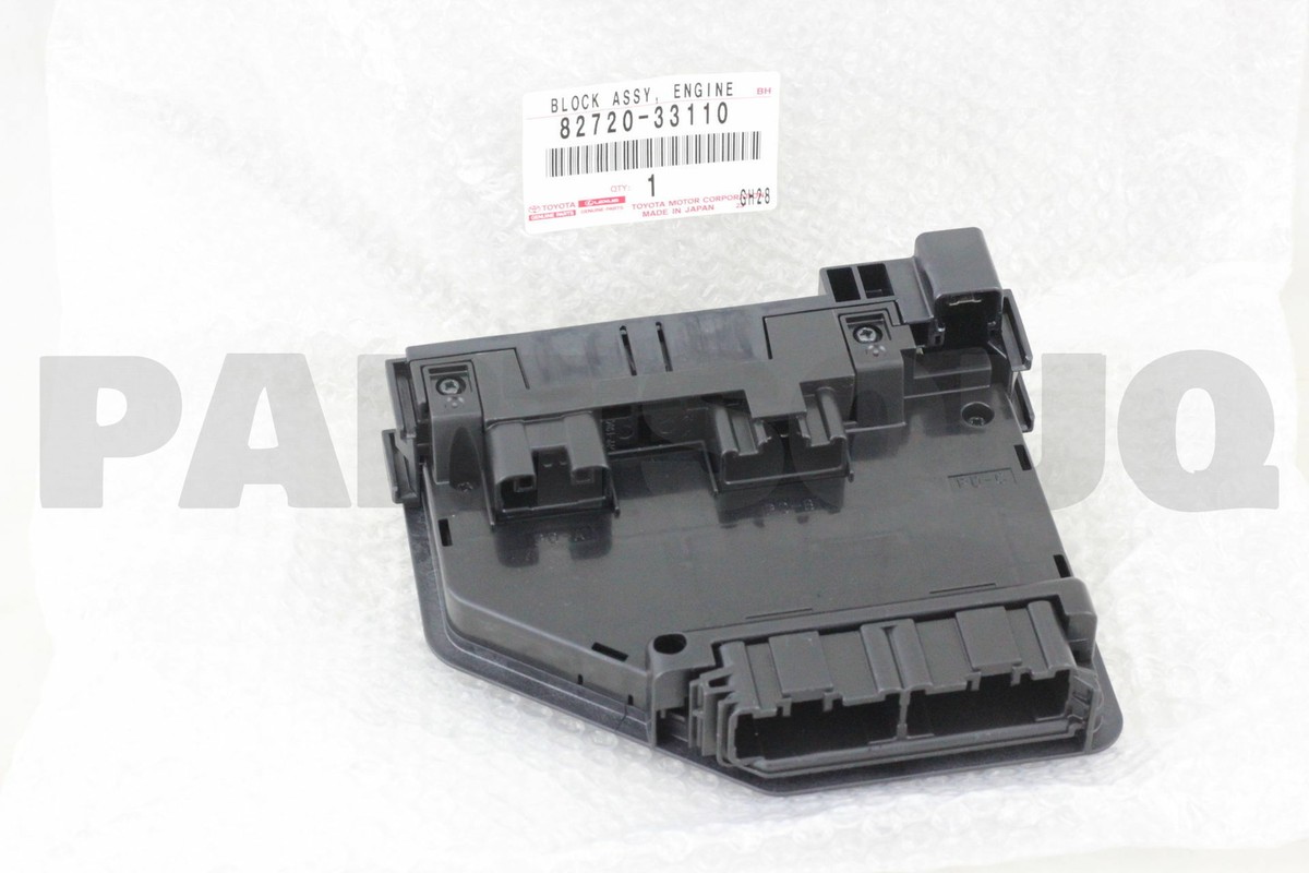 8272033110 Genuine Toyota BLOCK ASSY, ENGINE ROOM JUNCTION 82720 