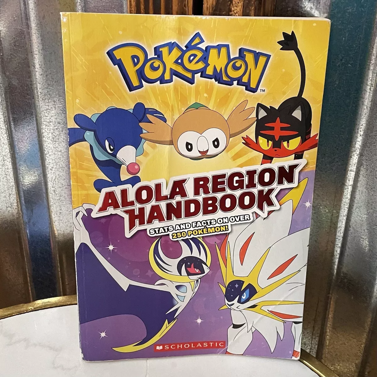 POKEMON Alola Region Handbook Stats & Facts Paperback Book