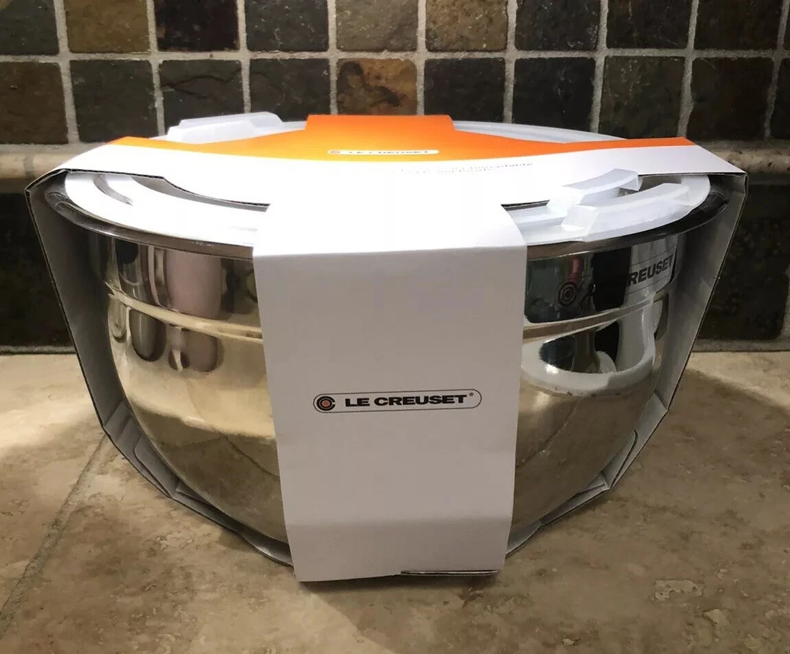 Set of 3 LE CREUSET Stainless Steel Mixing Bowls with Lids Silicone Base NWT