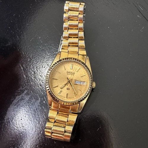 Seiko Quartz Day Date Gold Tone Vintage Watch