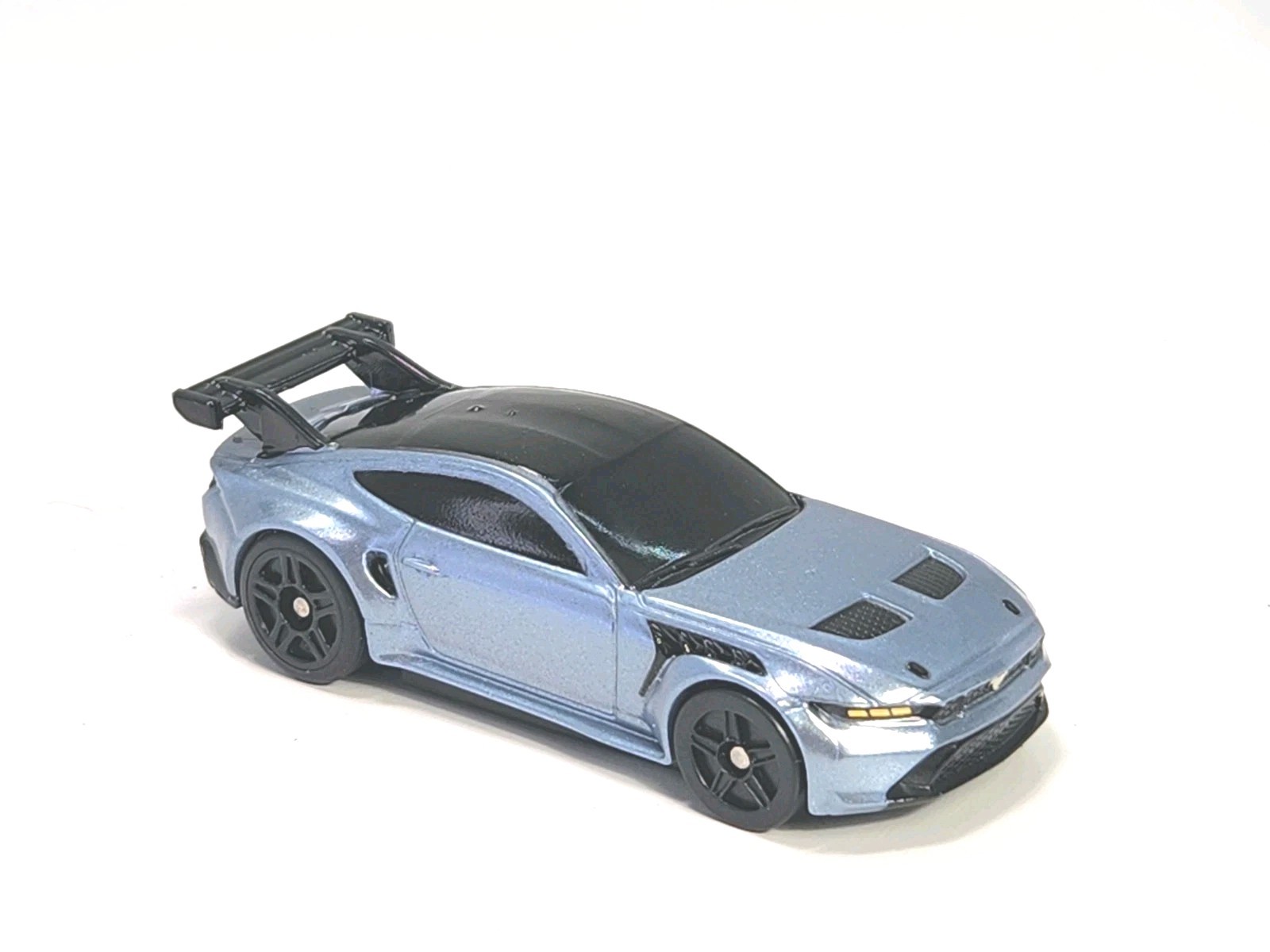 Hot Wheels Ford Mustang GTD Mini RC Car