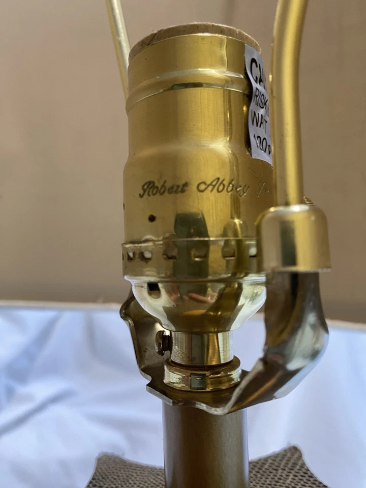 Lámpara de mesa Robert Abbey marrón piel de serpiente latón vintage pantalla de barril borde verde Foto 3 de 4