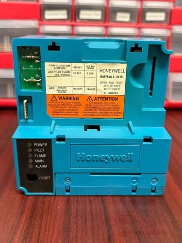Used Honeywell Burner Control RM7840L1018 with No Cover *read description*
