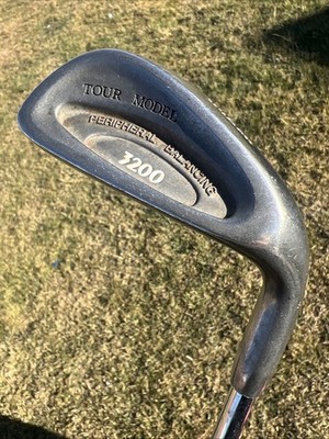Wilson Wedge Tour Model 3200 Peripheral Balancing Wedge Iron Golf Right