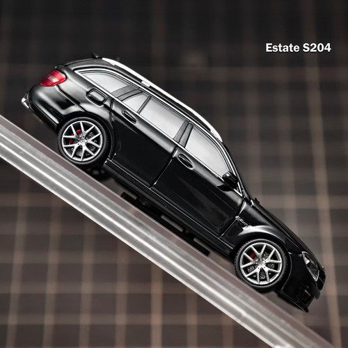 King 1:64 Black C63 AMG Estate S204 Wagon Sports Model Diecast Metal Car - Picture 1 of 9