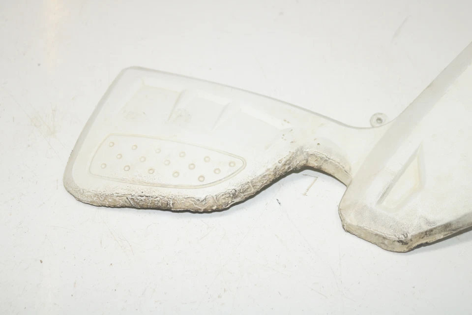 Polaris Outlaw 50 2008 rojo lado izquierdo panel del motor cubierta cubierta cubierta blanca Foto 2 de 4