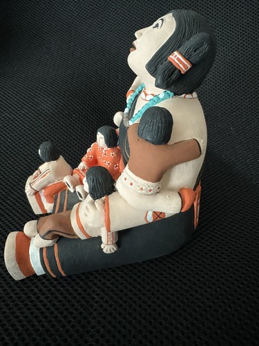 Vintage Native American Sitting Storyteller with Children Miniature Figurine - Picture 3 of 8