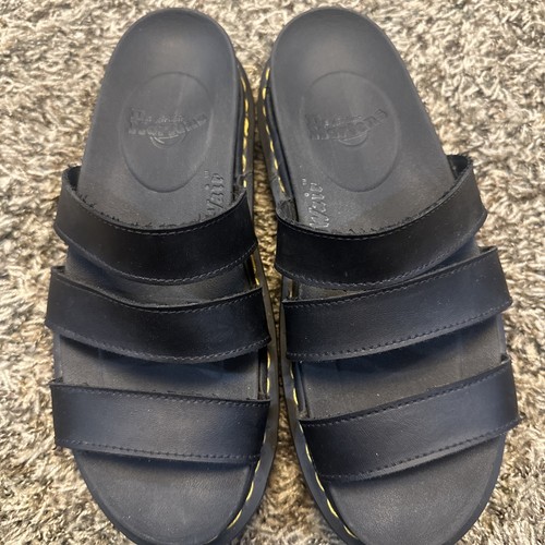 Dr Martens Blaire Slide in Black PreOwned in Excellent condition Size 8