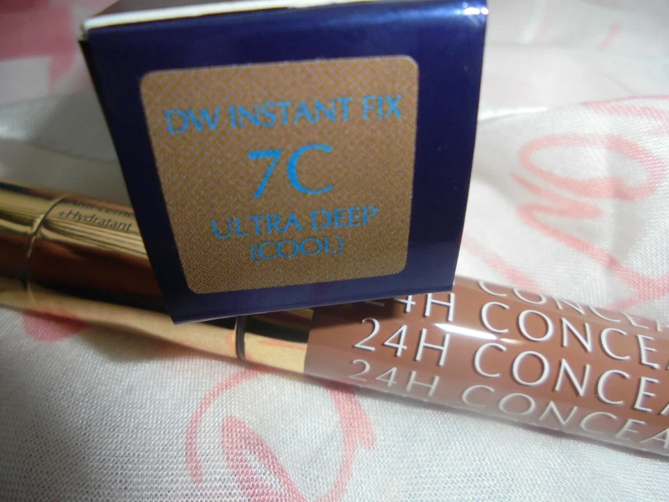 ESTÉE LAUDER DOUBLE WEAR INSTANT FIX CONCEALER + SERUM Farbe ultra deep - Bild 4 von 4
