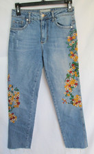 FREE PEOPLE Embroidered Distressed Girlfriend Jeans 25 Raw Hem Bird Floral Boho