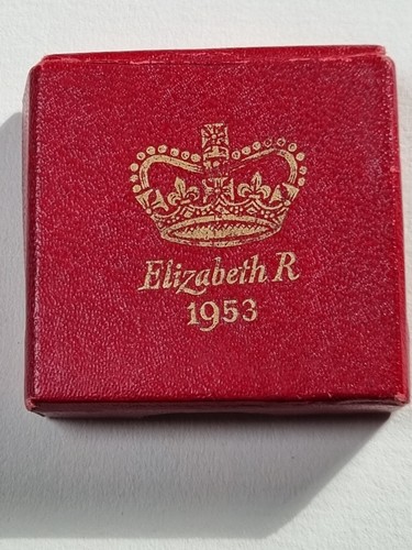 National Playing Fields Association 1953 QEII Coronation Souvenir Medal Boxed - Picture 10 of 11