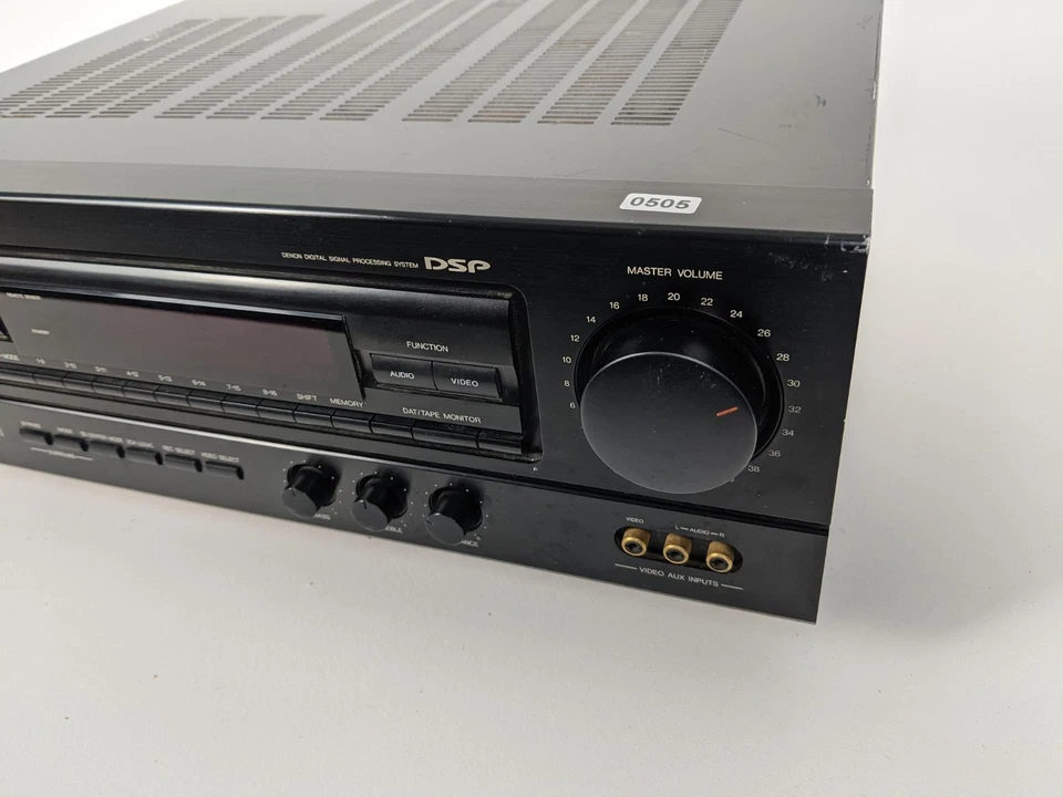 Denon Precision Audio Component AV Surround Receiver. AVR-2000 (No Remote) 0505 - Image 4 of 4