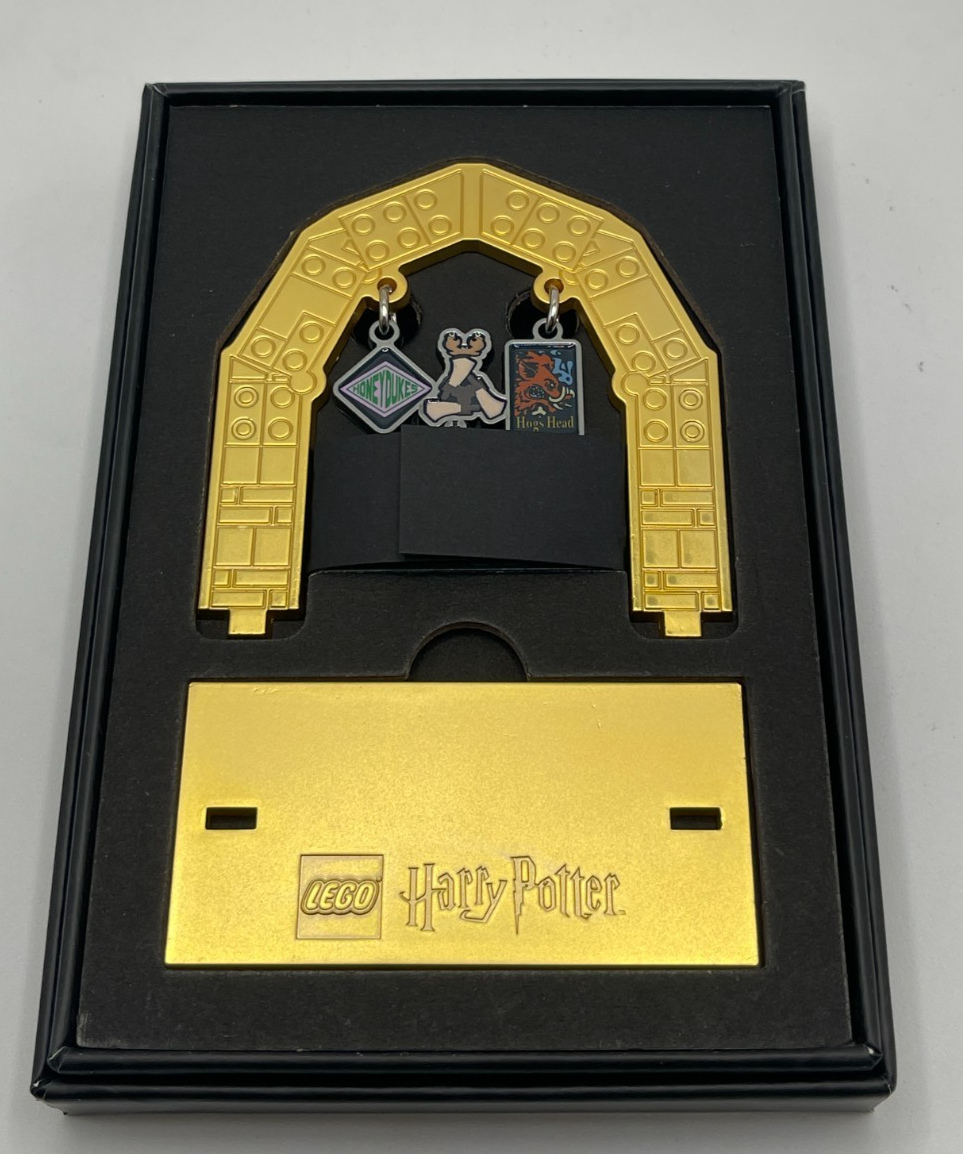 Lego 5009867 Harry Potter Hogsmeade Metal Sign 2025 GWP Limited