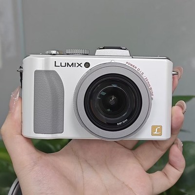 Panasonic LUMIX DMC-LX5 10.1MP 3.8X Optical Zoom Digital Camera HD