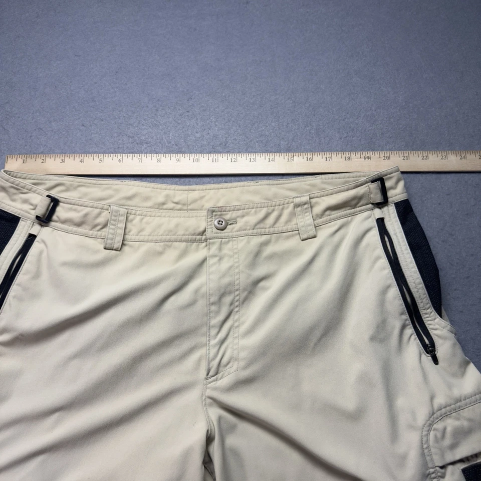 LL Bean Shorts Adult 42x10 Khaki Cargo 8 Pockets Hiking Fishing Nylon 281654 Men - Image 2 of 4
