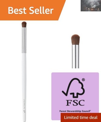 Lightweight Domed Bristle Eye Brush: Create Stunning Smoky Effects Effortlessly