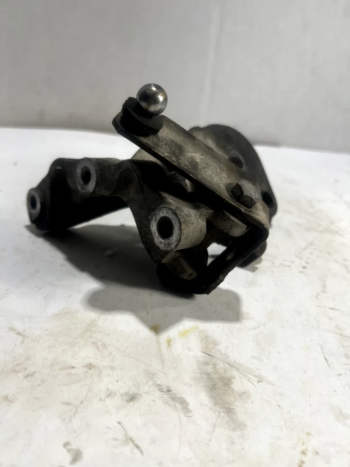 VW MANUAL TRANSMISSION 020/DFQ (MK3 2.0L) TRANS MOUNT BRACKET BRACE SUPPORT - Image 4 of 4