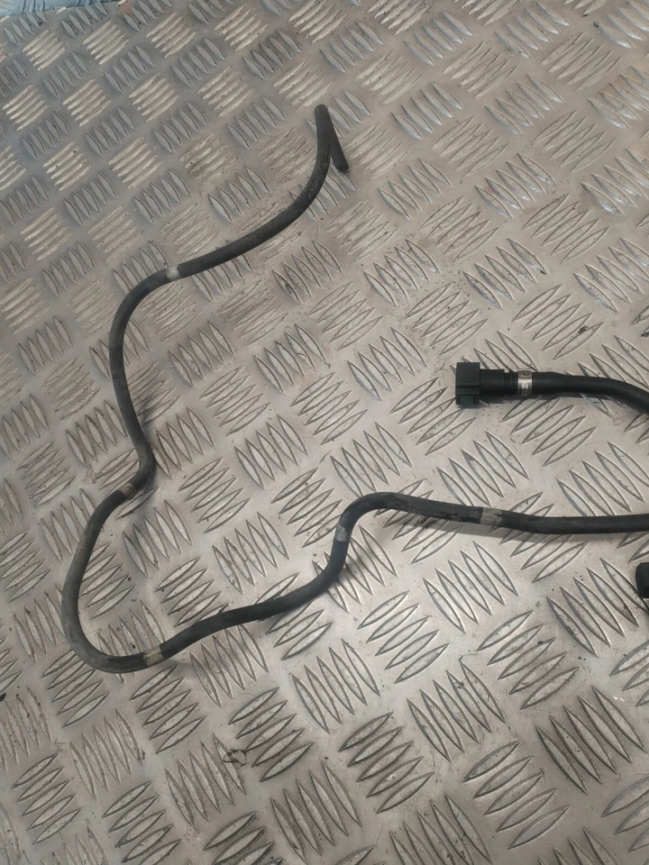 JAGUAR XF X 250 VACUUM BOOST PRESSURE VALVE AND PIPES 70435600 2014 - Image 3 of 4