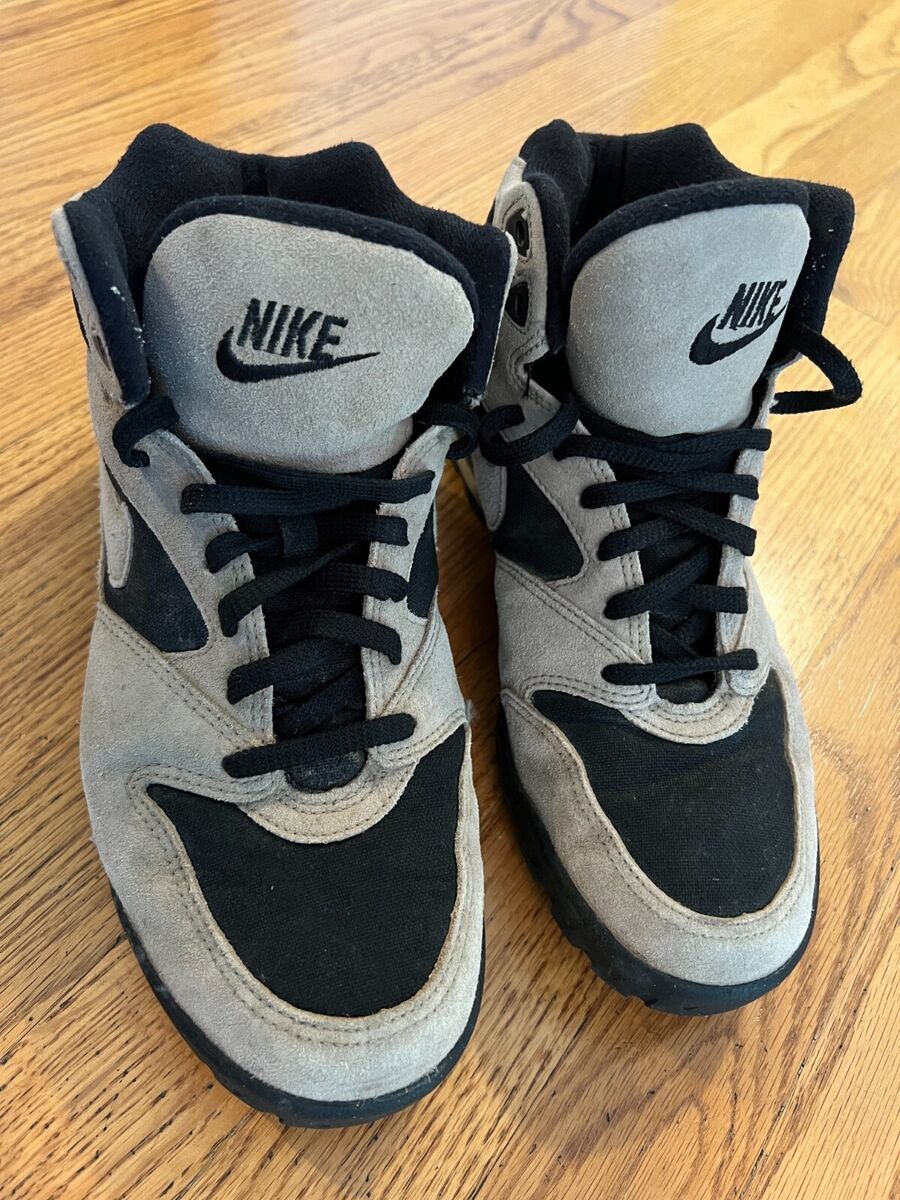 VTG 90s Nike Caldera Hiking Boots Size 8 Tan Black Suede