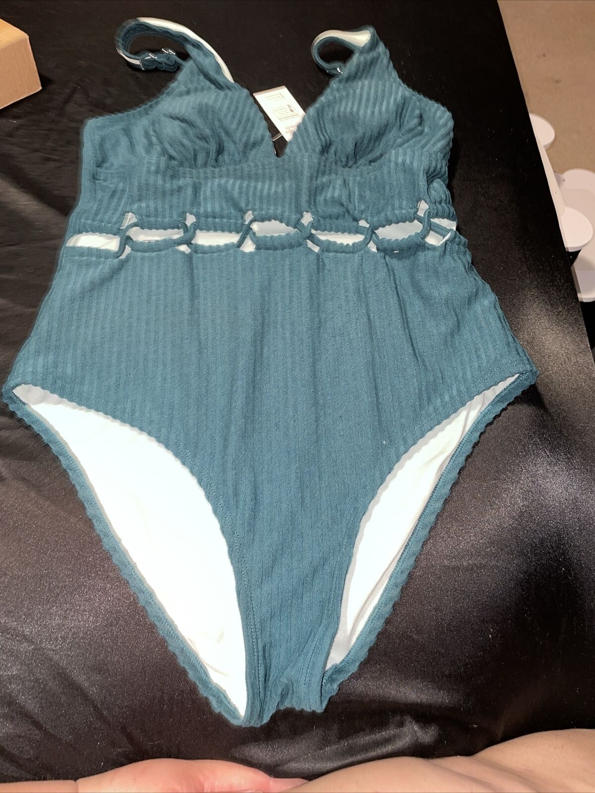 Picture 1 of 8