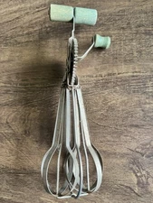 **VINTAGE** LADD Hand Mixer Egg Beater Wood Handle United Royalties Corp.