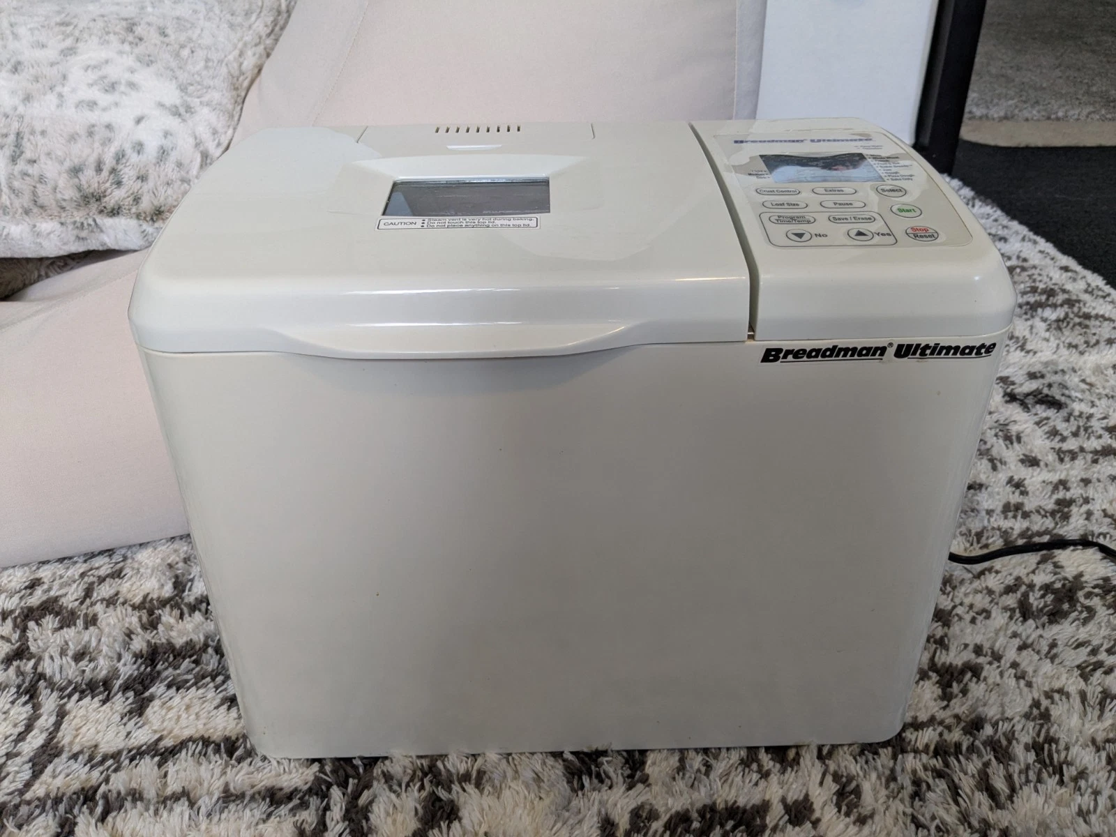 Breadman Ultimate TR2200C Bread Machine Maker Baking Automatic 1 to 2 LB